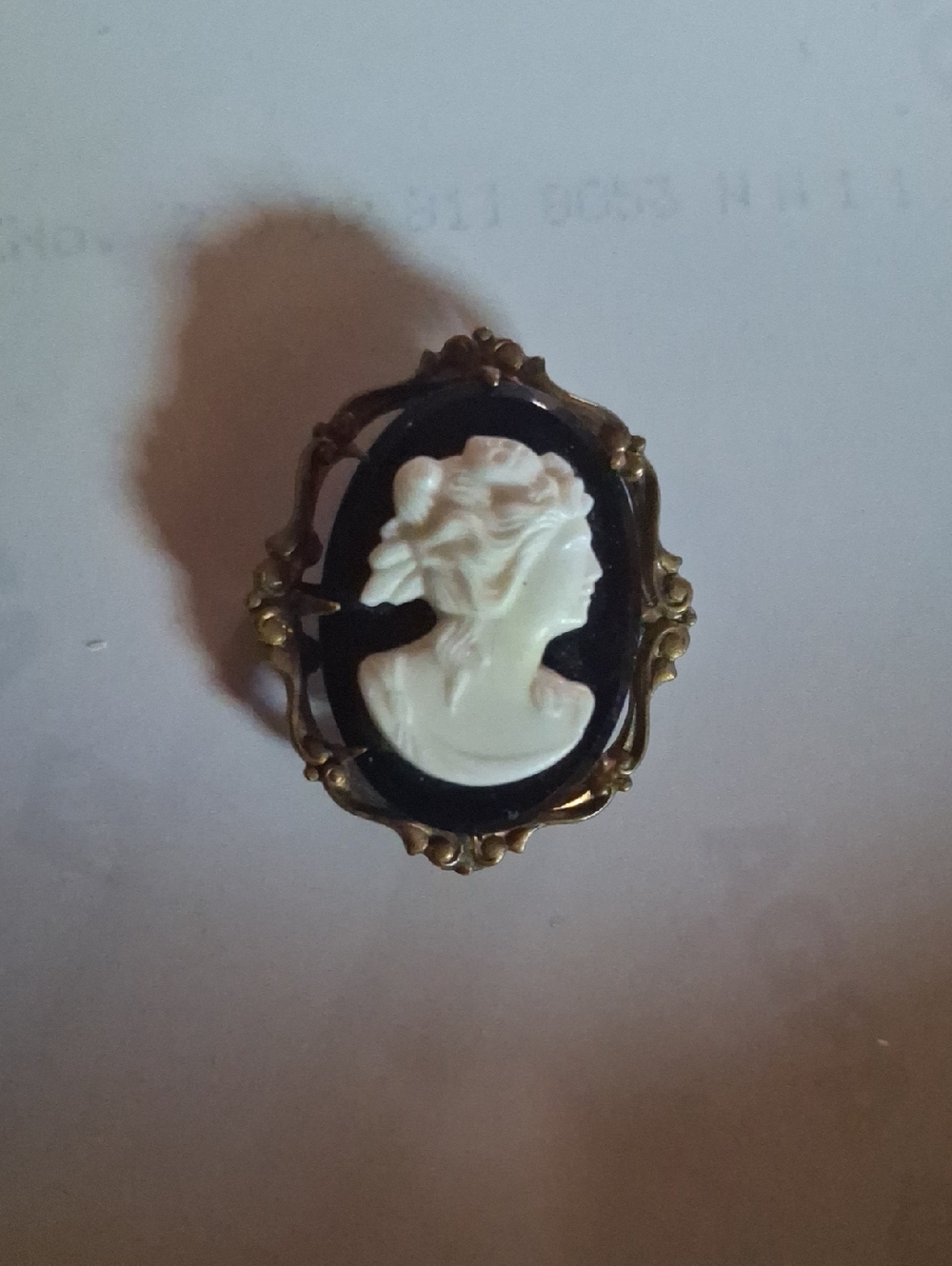 Classic Vintage Black and White Cameo Brooch - Elegant Women's Jewelry